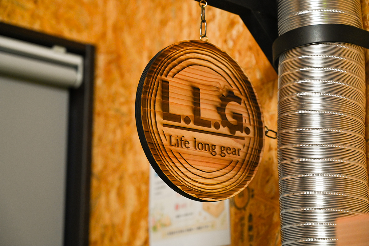 あなたの「欲しい」を、対話から形に。 L.L.G.のオーダーメイド木工加工